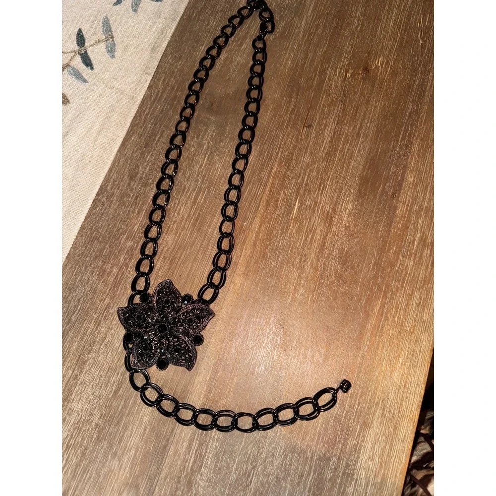 Black Chain Belt with Flower‎ Embellishment Fashion Waist Jewelry Accessory